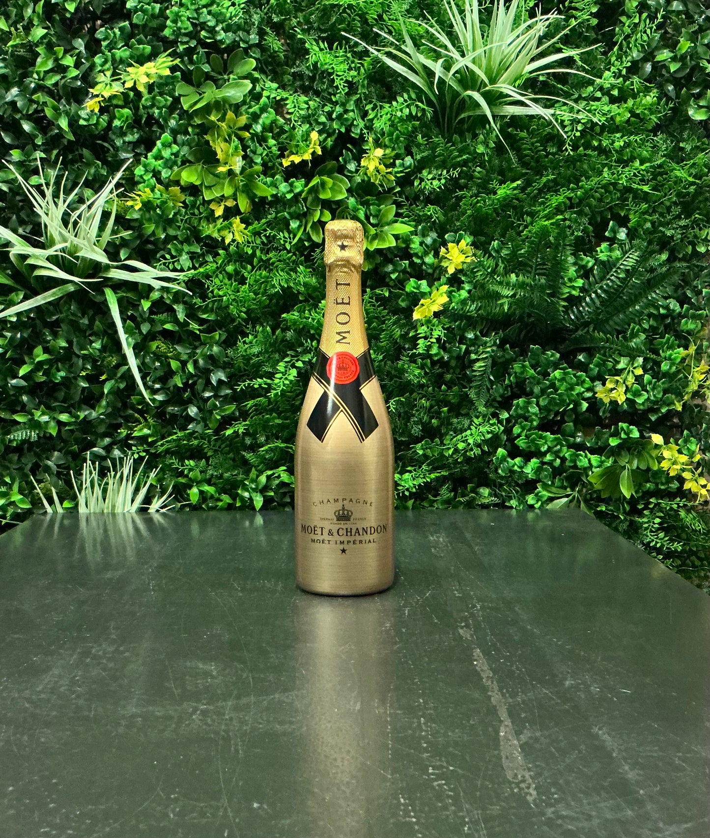 Moët & Chandon Impérial Brut Golden Sleeve